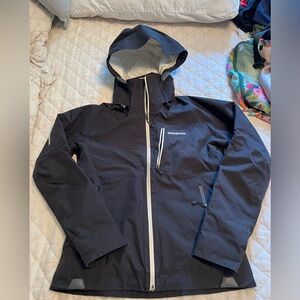 Patagonia women’s insulated ski jacket small